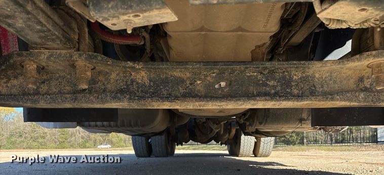 image for item OB9552 2019 Freightliner 122SD semi truck