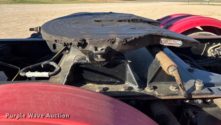 image for item OB9552 2019 Freightliner 122SD semi truck