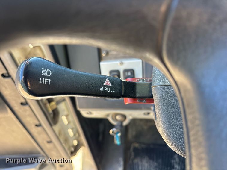 image for item OB9552 2019 Freightliner 122SD semi truck