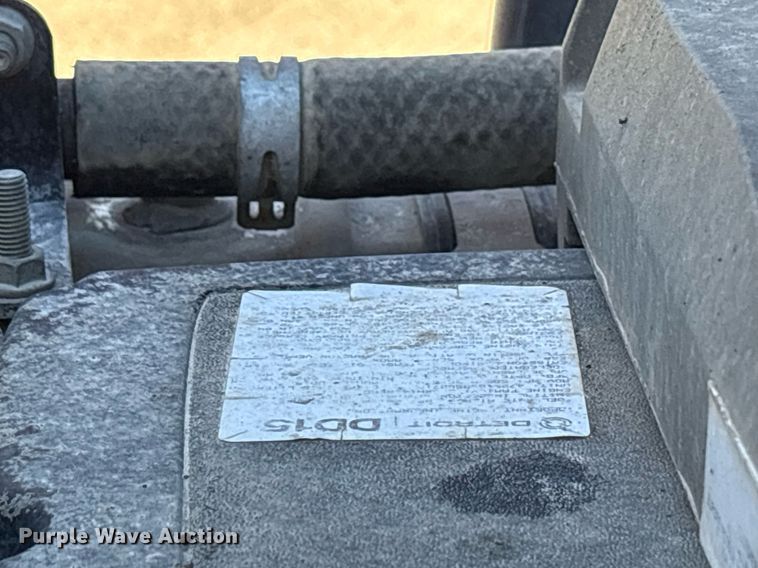 image for item OB9552 2019 Freightliner 122SD semi truck