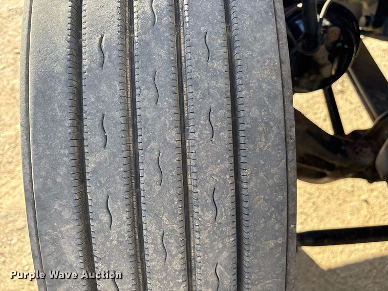 image for item OB9552 2019 Freightliner 122SD semi truck