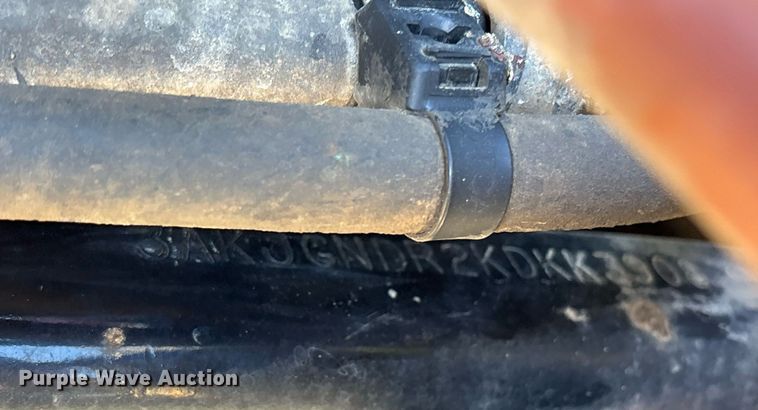 image for item OB9552 2019 Freightliner 122SD semi truck