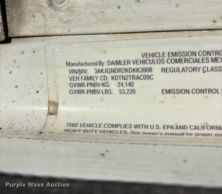 image for item OB9552 2019 Freightliner 122SD semi truck