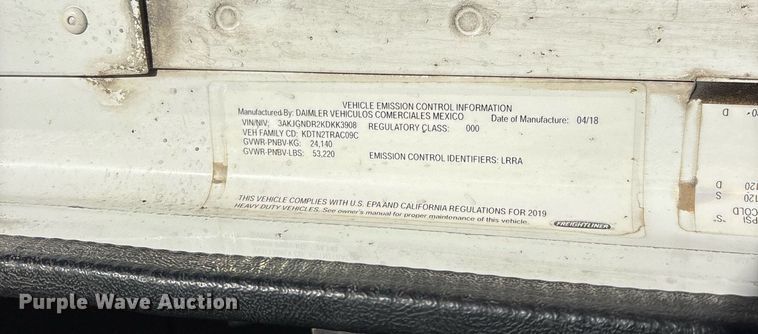 image for item OB9552 2019 Freightliner 122SD semi truck