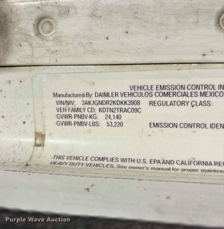 image for item OB9552 2019 Freightliner 122SD semi truck