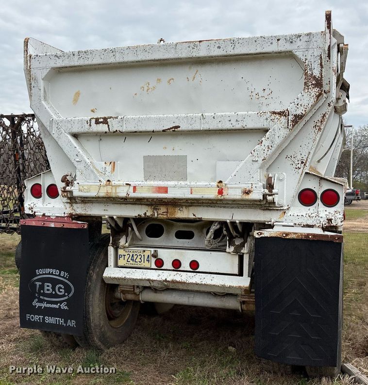 image for item OB9562 1997 Ranch end dump trailer 