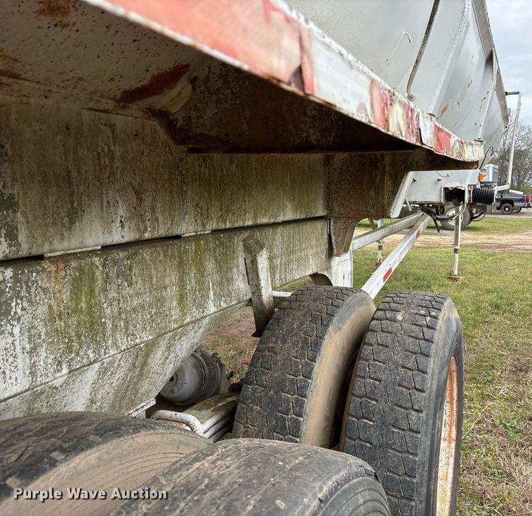 image for item OB9562 1997 Ranch end dump trailer 