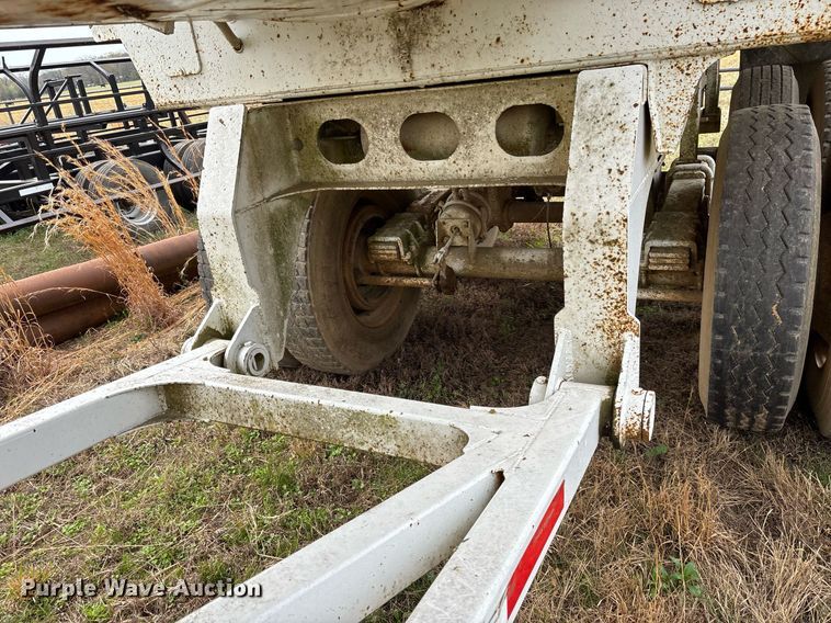 image for item OB9562 1997 Ranch end dump trailer 