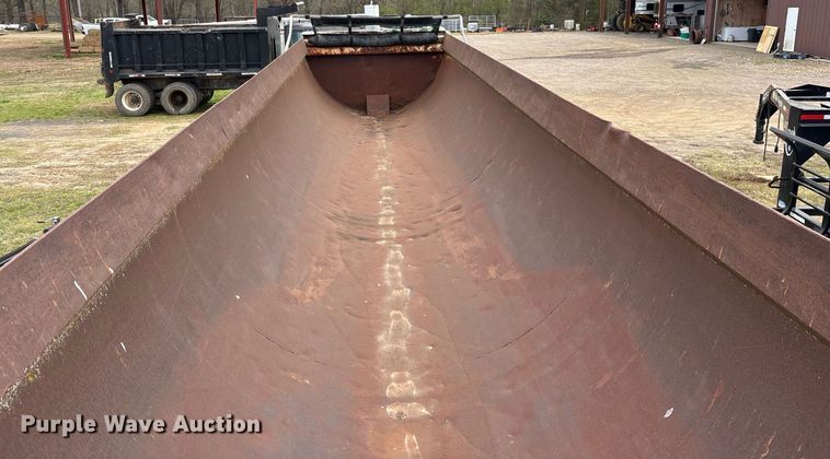 image for item OB9562 1997 Ranch end dump trailer 