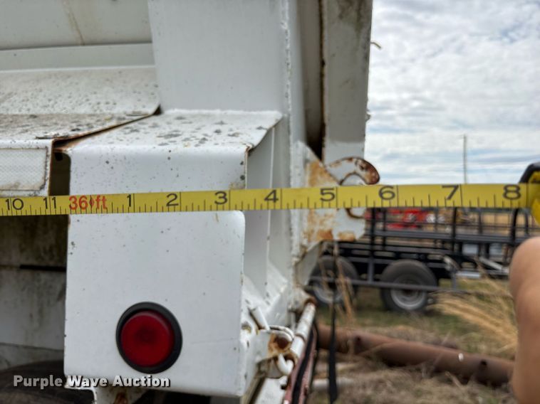 image for item OB9562 1997 Ranch end dump trailer 