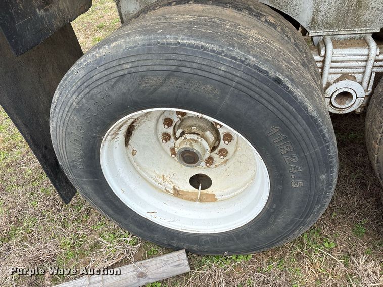 image for item OB9562 1997 Ranch end dump trailer 