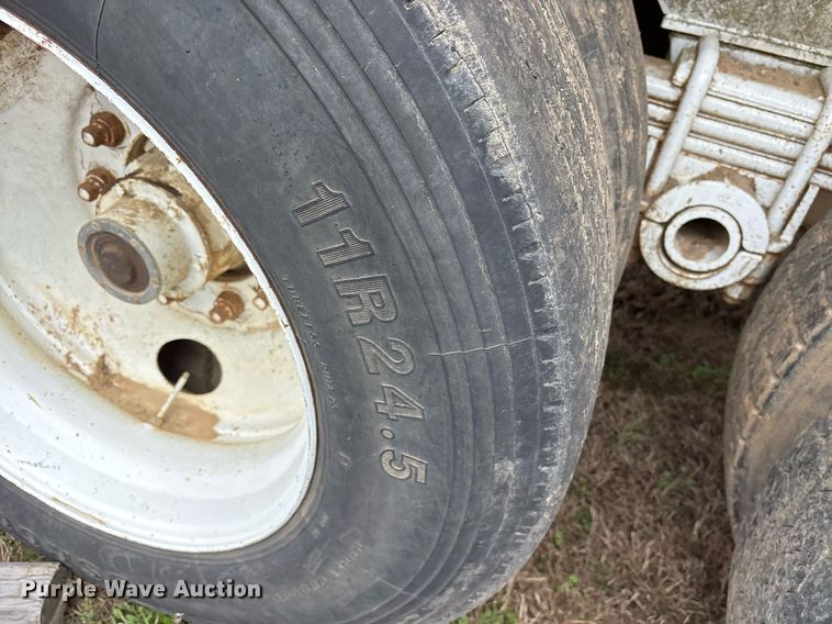 image for item OB9562 1997 Ranch end dump trailer 