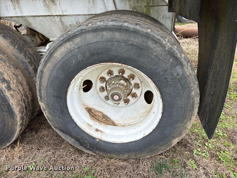 image for item OB9562 1997 Ranch end dump trailer 