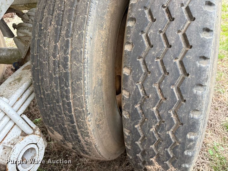 image for item OB9562 1997 Ranch end dump trailer 