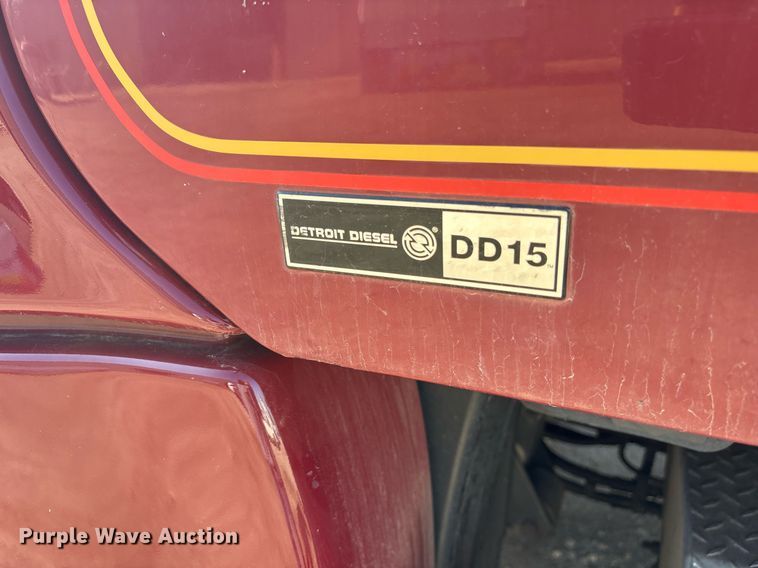 image for item OK9452 2010 Freightliner Cascadia semi truck