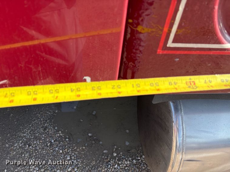 image for item OK9452 2010 Freightliner Cascadia semi truck