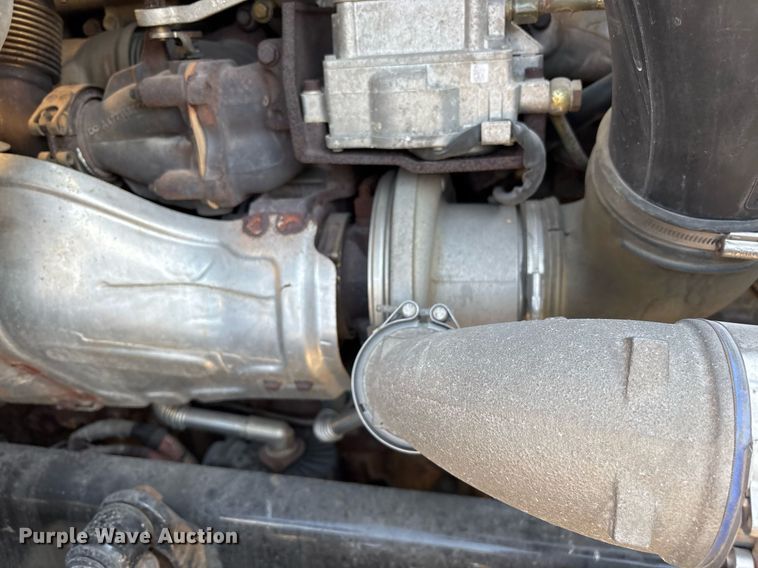 image for item OK9452 2010 Freightliner Cascadia semi truck