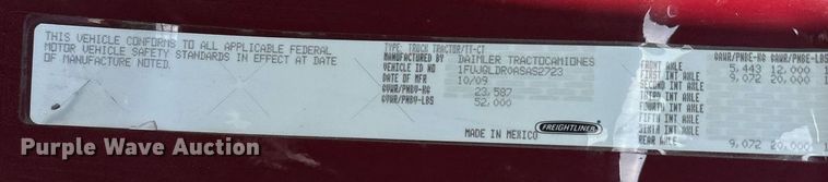 image for item OK9452 2010 Freightliner Cascadia semi truck