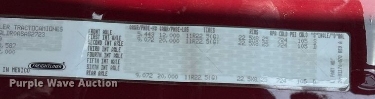 image for item OK9452 2010 Freightliner Cascadia semi truck