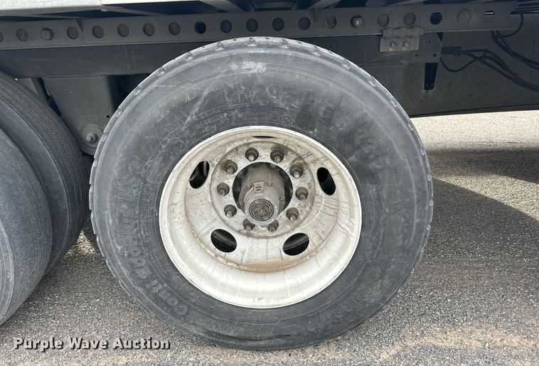 image for item YA0011 2023 Hyundai Translead dry van trailer