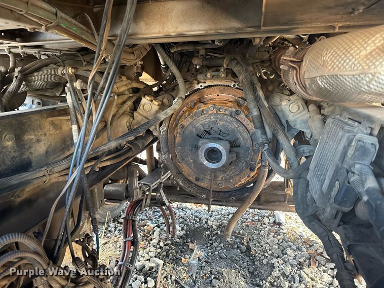 image for item YA0286 2014 Kenworth T800 truck cab and chassis