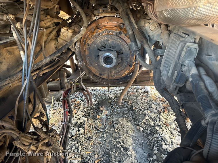 image for item YA0286 2014 Kenworth T800 truck cab and chassis