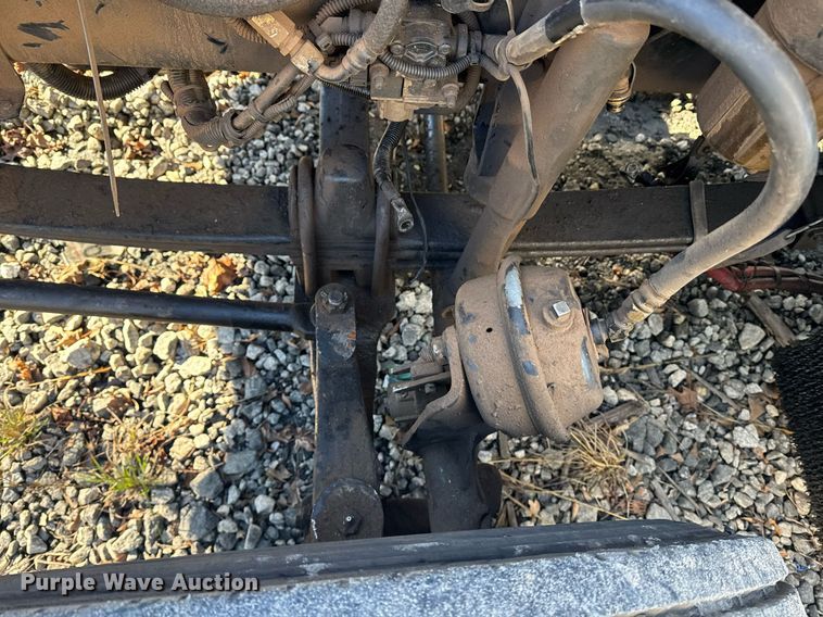 image for item YA0286 2014 Kenworth T800 truck cab and chassis