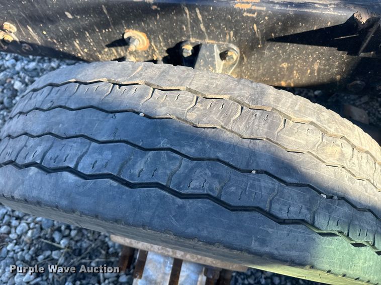 image for item YA0286 2014 Kenworth T800 truck cab and chassis