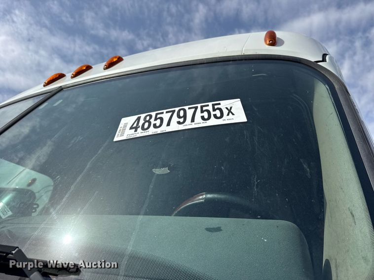 image for item YA0370 2018 Freightliner Cascadia semi truck