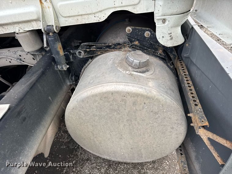 image for item YA0371 2018 Freightliner Cascadia semi truck