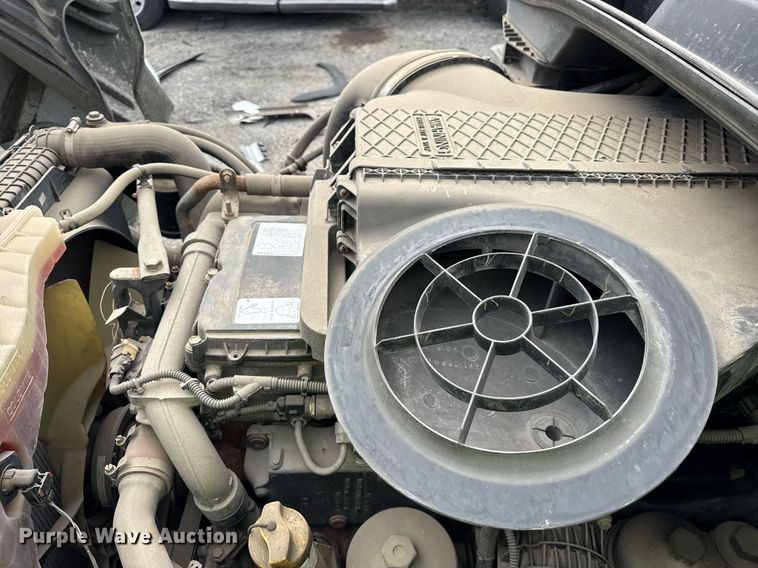 image for item YA0371 2018 Freightliner Cascadia semi truck