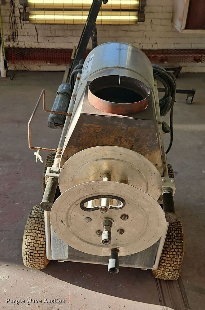 image for item DT7647 Hydrogen Tek HD20004E2G hot pressure washer