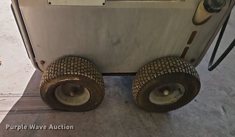 image for item DT7647 Hydrogen Tek HD20004E2G hot pressure washer