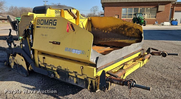 image for item DT7648 Bomag BF815 paver