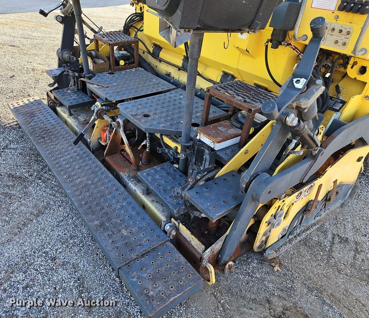 image for item DT7648 Bomag BF815 paver