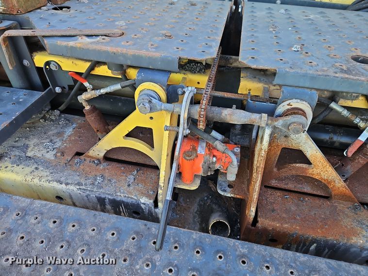 image for item DT7648 Bomag BF815 paver