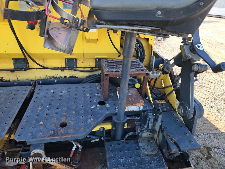 image for item DT7648 Bomag BF815 paver