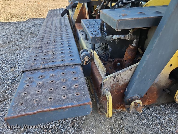 image for item DT7648 Bomag BF815 paver