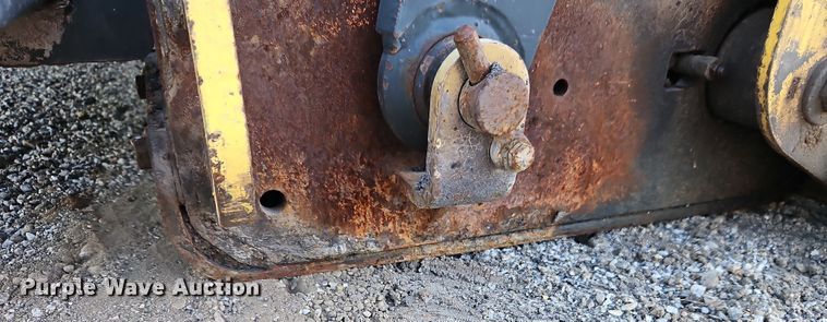 image for item DT7648 Bomag BF815 paver