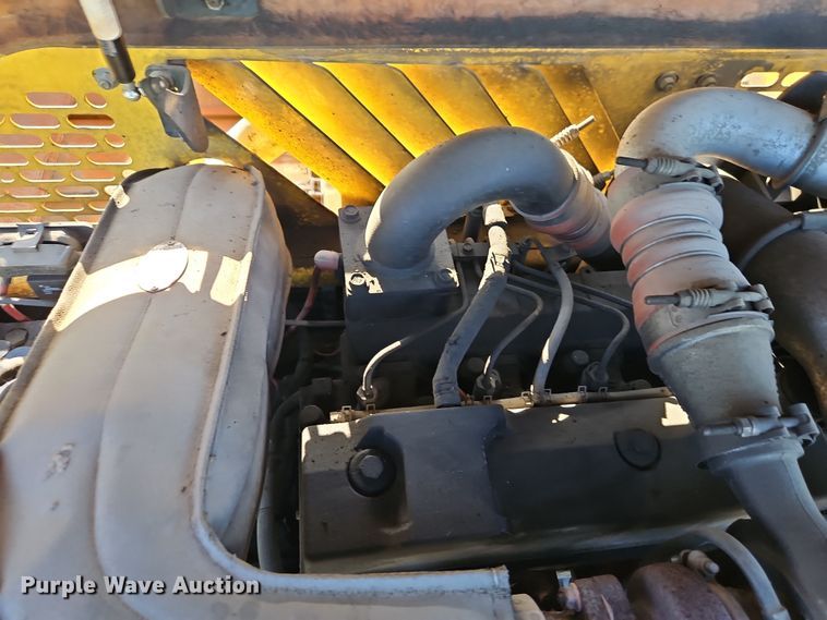 image for item DT7648 Bomag BF815 paver