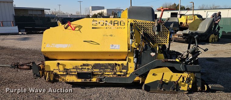 image for item DT7648 Bomag BF815 paver