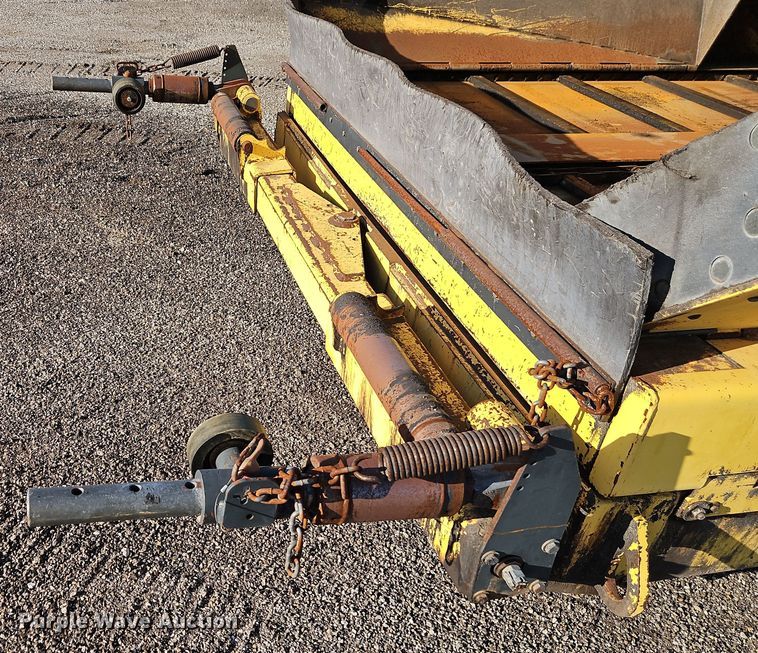 image for item DT7648 Bomag BF815 paver