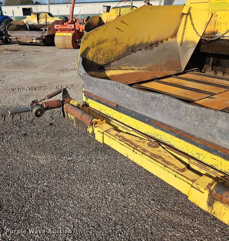 image for item DT7648 Bomag BF815 paver
