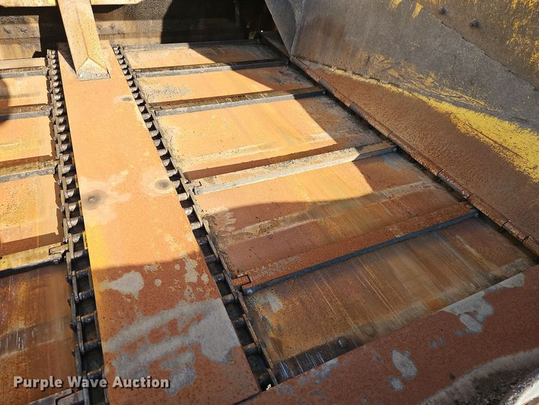 image for item DT7648 Bomag BF815 paver