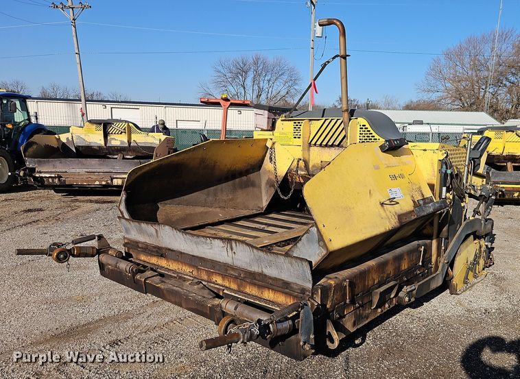image for item DT7649 Bomag BF815 paver