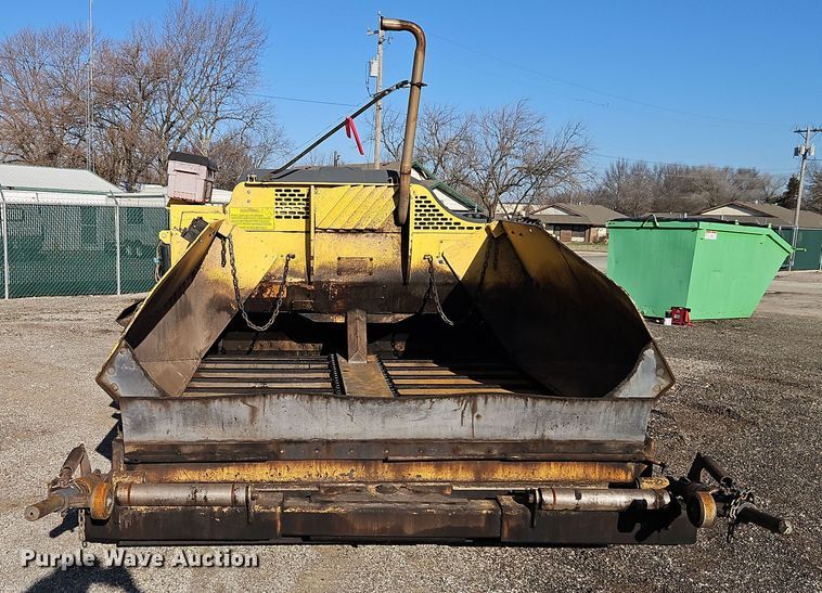 image for item DT7649 Bomag BF815 paver