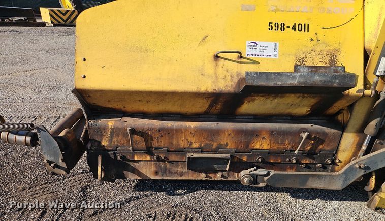 image for item DT7649 Bomag BF815 paver