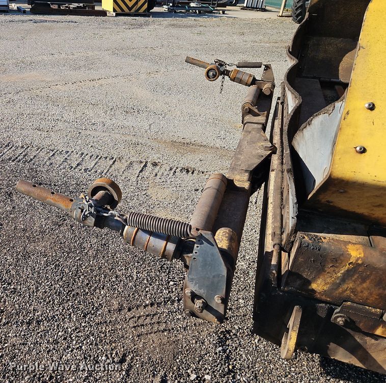 image for item DT7649 Bomag BF815 paver