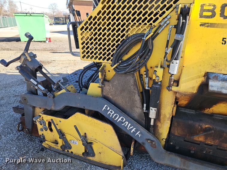 image for item DT7649 Bomag BF815 paver