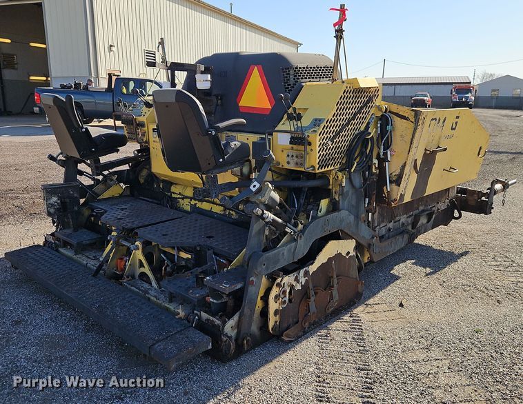 image for item DT7650 Bomag BF815 paver